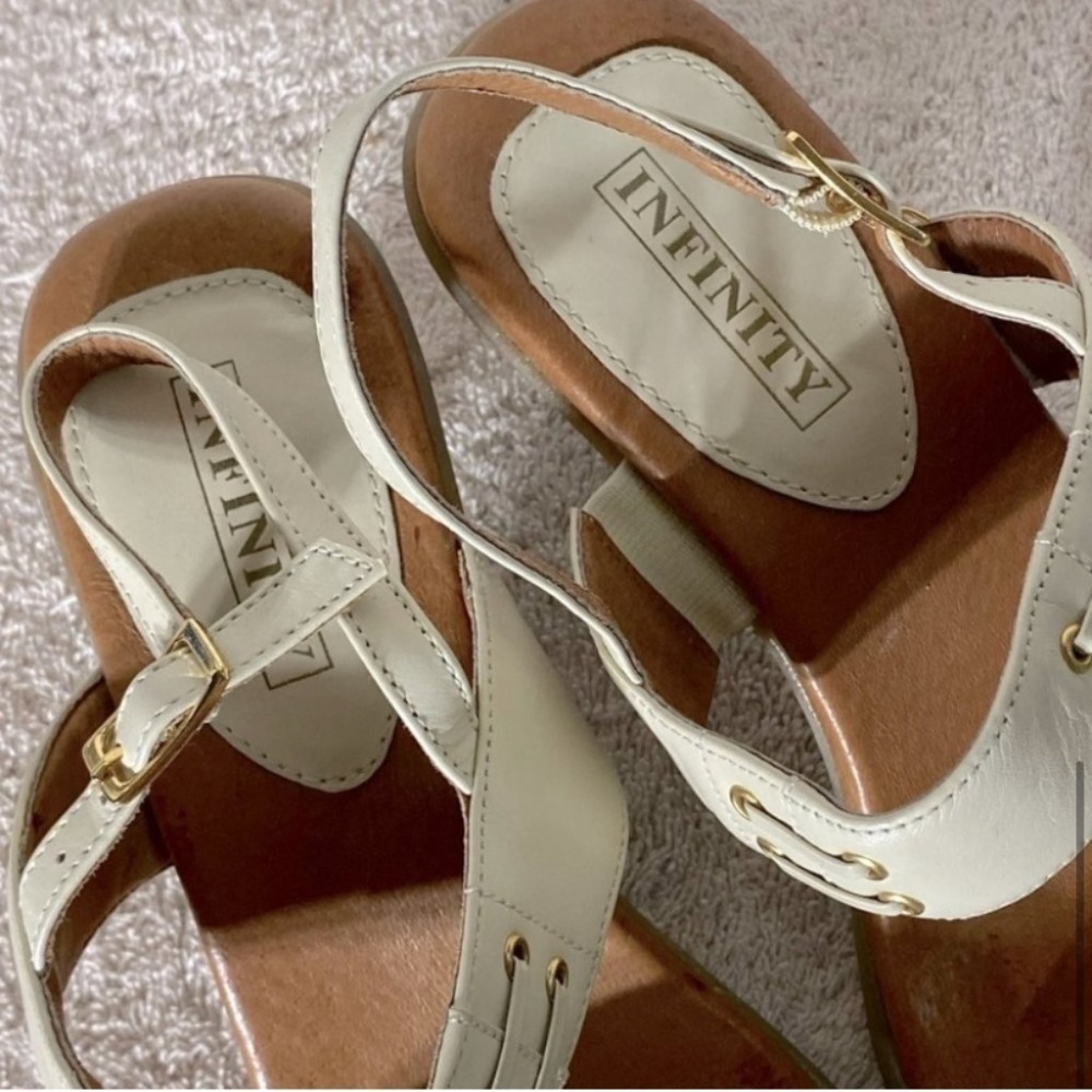 SOLD-Vintage Infinity Ivory Thick Strap Chunky Heel Sandals 8 - Picture 8 of 11